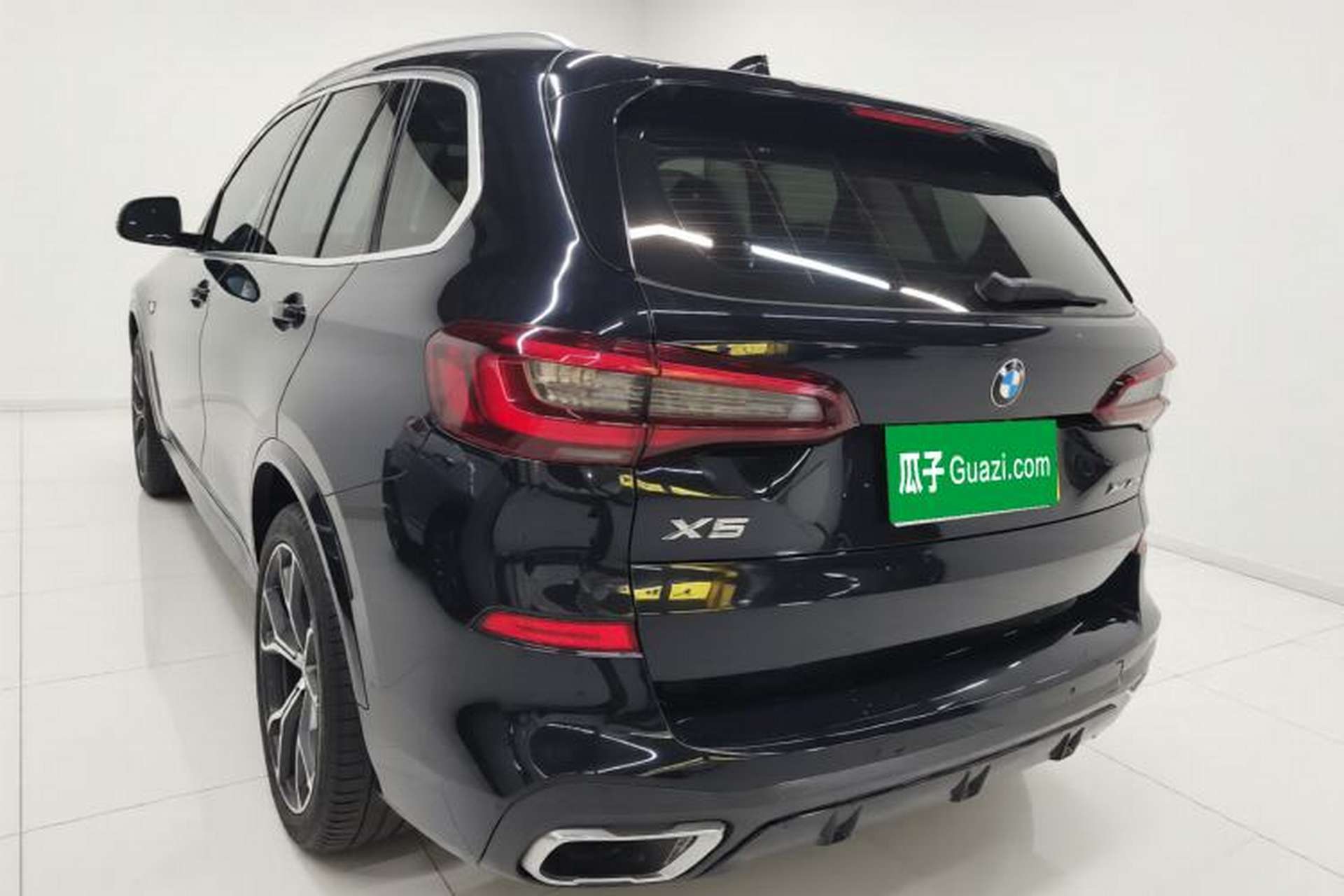 Used BMW X5 2021 xDrive40i Luxury Model with M Sport Package Exterior 2