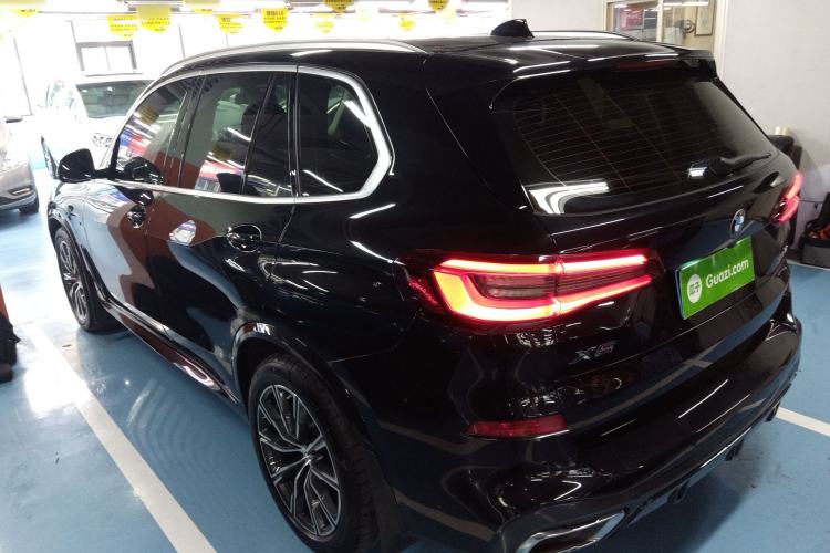 Used BMW X5 2021 xDrive30i M Sport Package Exterior 2