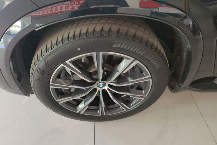 Used BMW X5 2021 xDrive40i M Sport Package Exterior 4