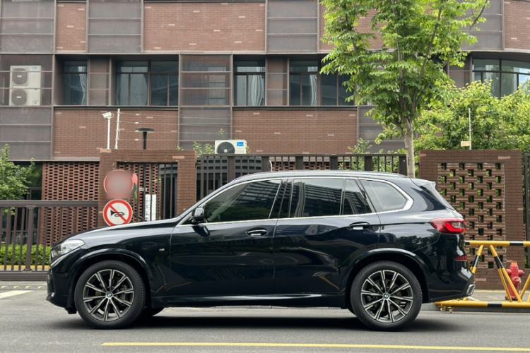 Used BMW X5 2021 Restyled xDrive30i M Sport Package Exterior 4