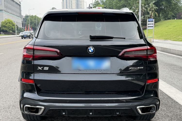 Used BMW X5 2021 xDrive40i Luxury Model with M Sport Package Exterior 4