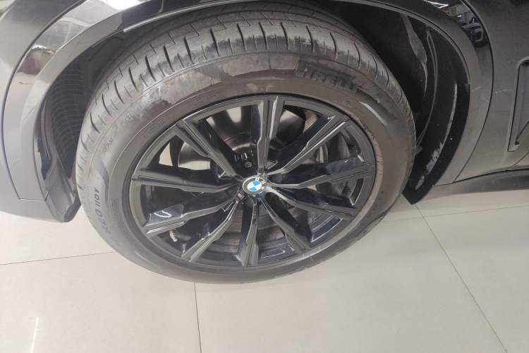 Used BMW X5 2021 Restyled xDrive40i M Sport Package Exterior 4