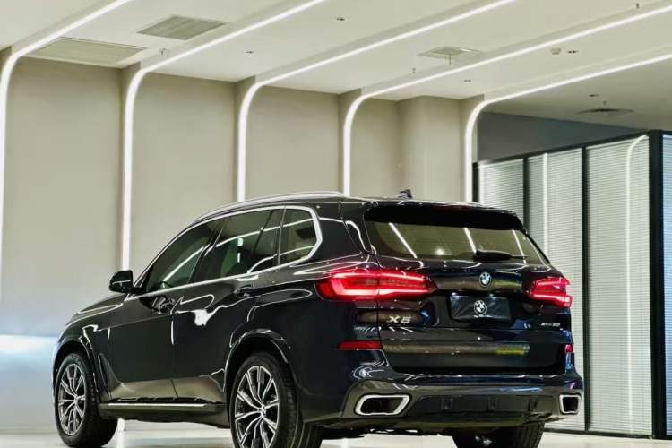 Used BMW X5 2021 Restyled xDrive30i M Sport Package Exterior 4