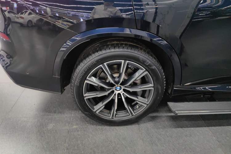 Used BMW X5 2021 Restyled xDrive30i M Sport Package Exterior 5