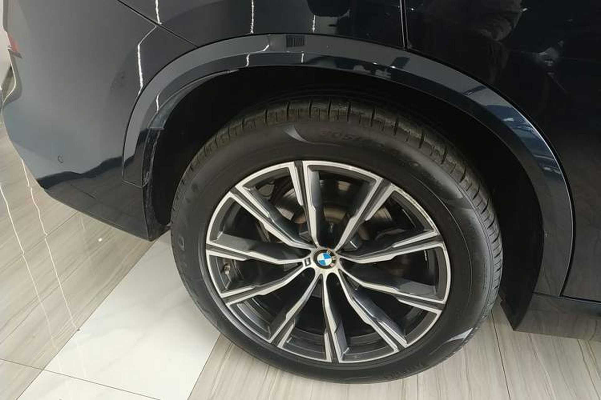 Used BMW X5 2021 xDrive30i M Sport Package Exterior 5
