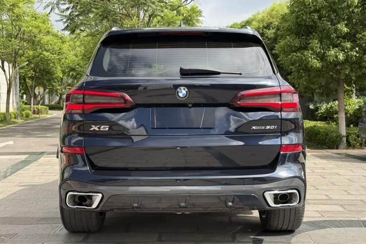 Used BMW X5 2021 xDrive30i M Sport Package Exterior 5
