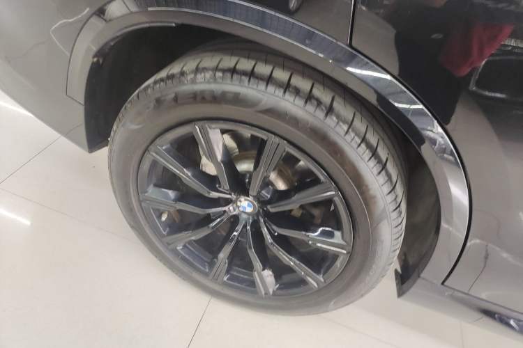 Used BMW X5 2021 Restyled xDrive40i M Sport Package Exterior 5