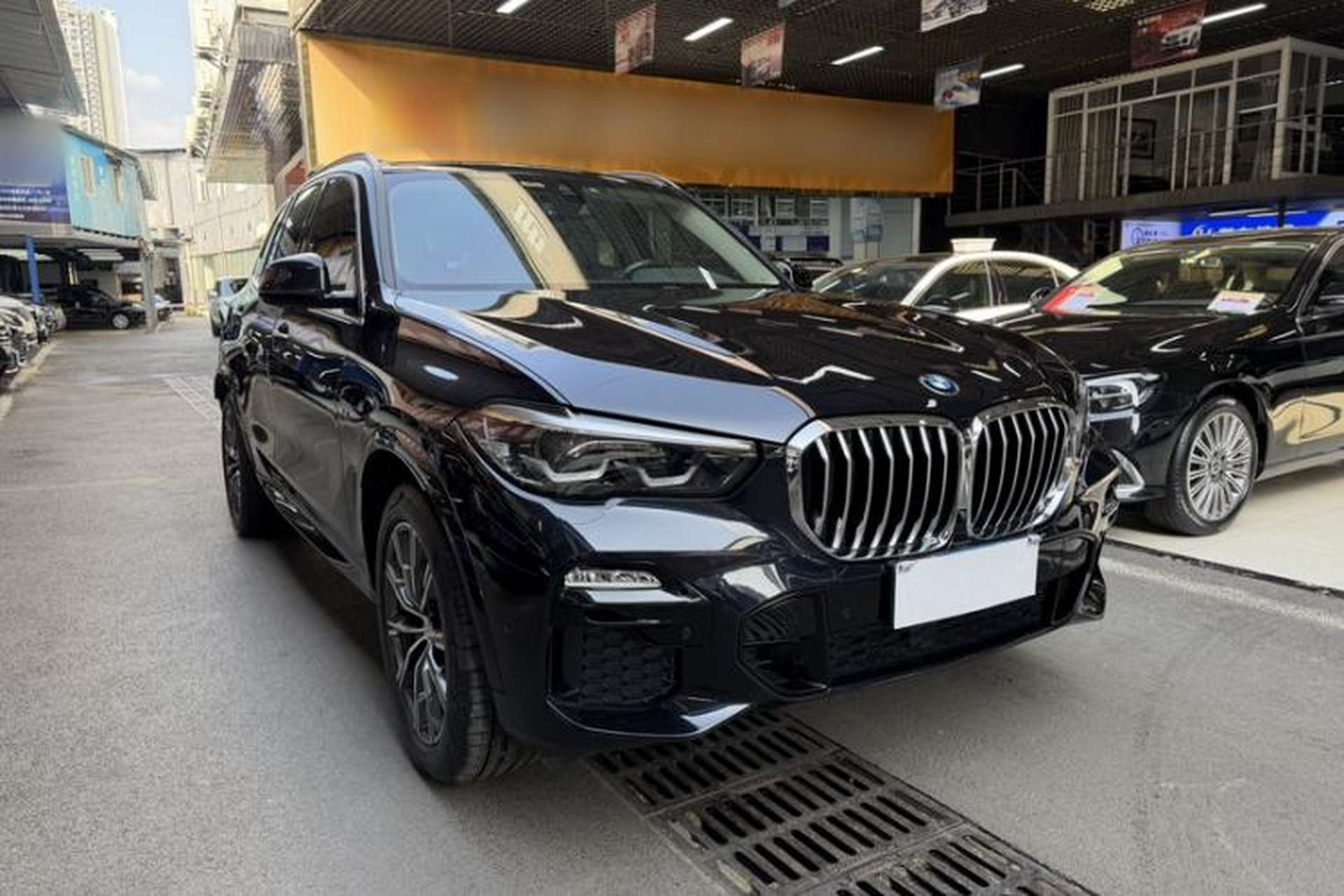 Used BMW X5 2021 xDrive30i M Sport Package Exterior 5