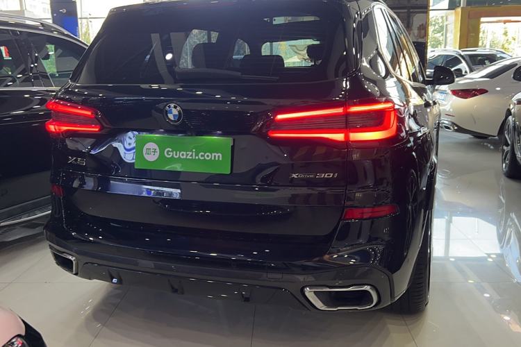 Used BMW X5 2021 xDrive30i M Sport Package Exterior 5