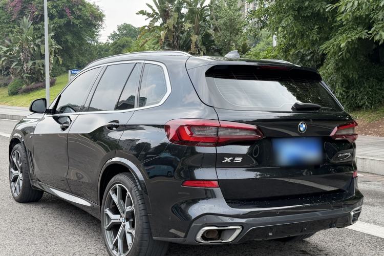 Used BMW X5 2021 xDrive40i Luxury Model with M Sport Package Exterior 6