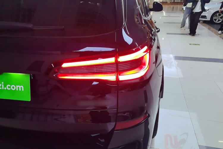 Used BMW X5 2021 xDrive40i M Sport Package Exterior 7