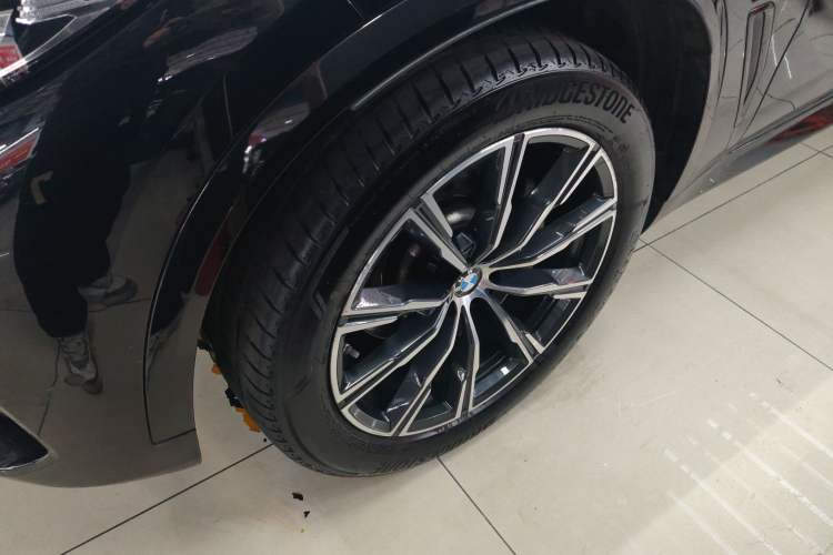 Used BMW X5 2021 xDrive30i M Sport Package Exterior 7