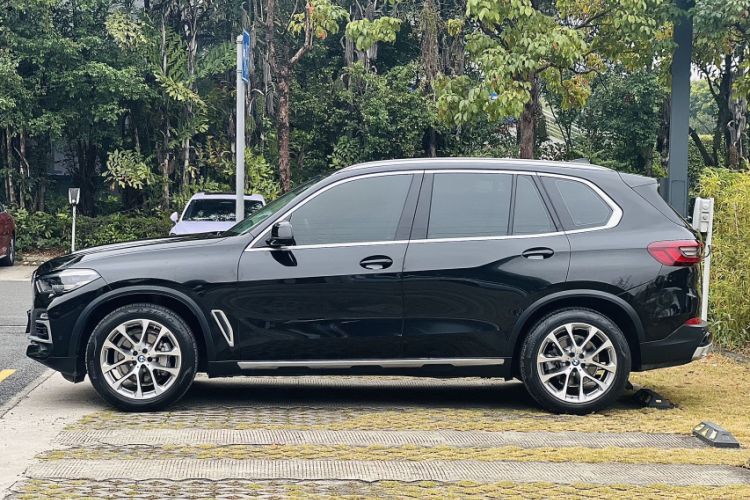 Used BMW X5 2021 Restyled xDrive30i X Design Package Exterior 7