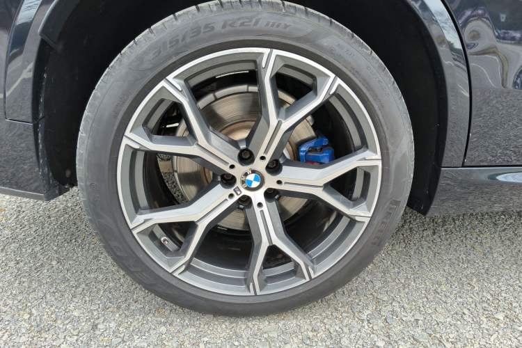 Used BMW X5 2021 xDrive40i Luxury Model with M Sport Package Exterior 8