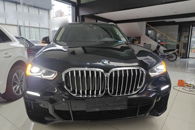 Used BMW X5 2021 xDrive30i M Sport Package Front