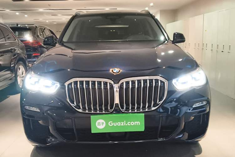 Used BMW X5 2021 xDrive40i Luxury Model with M Sport Package Front