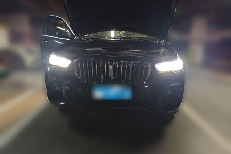 Used BMW X5 2021 xDrive40i M Sport Package Front