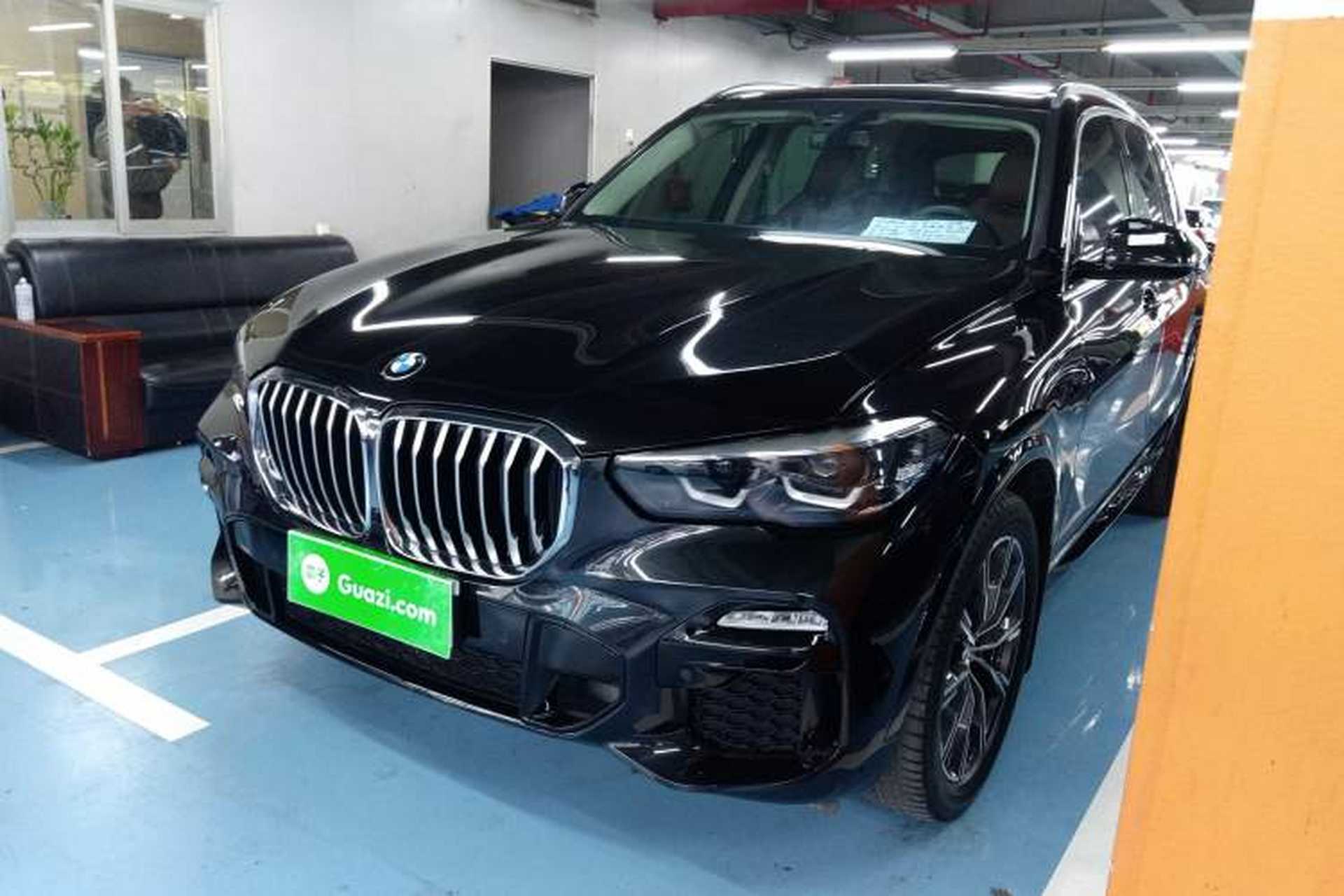 Used BMW X5 2021 xDrive30i M Sport Package Front Left 45 Deg