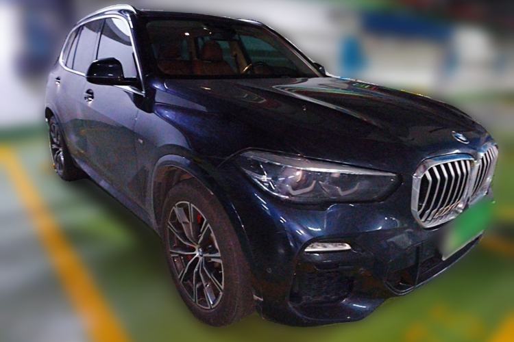 Used BMW X5 2021 Restyled xDrive30i M Sport Package Front Right 45 Deg