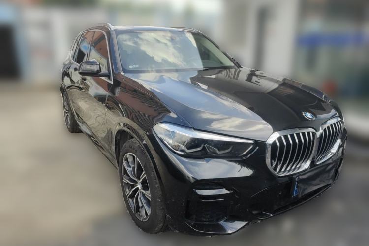 Used BMW X5 2021 Restyled xDrive30i M Sport Package Front Right 45 Deg