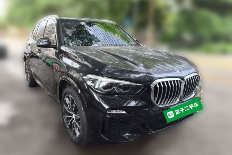 Used BMW X5 2021 xDrive30i M Sport Package Front Right 45 Deg