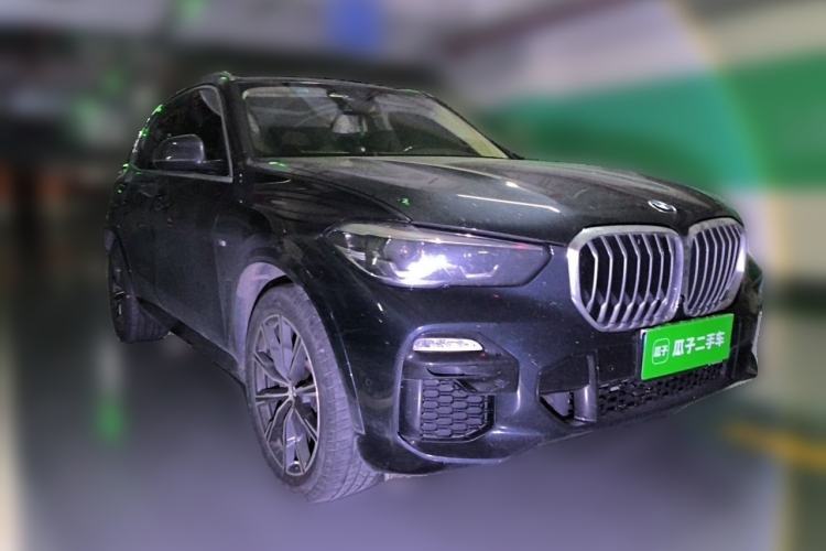 Used BMW X5 2021 xDrive30i M Sport Package Front Right 45 Deg