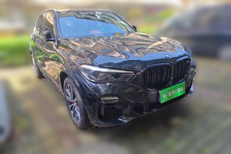 Used BMW X5 2021 xDrive30i M Sport Package Front Right 45 Deg