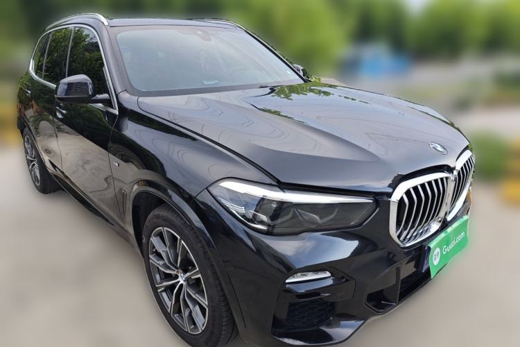 Used BMW X5 2021 Restyled xDrive30i M Sport Package Front Right 45 Deg