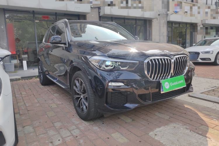 Used BMW X5 2021 Restyled xDrive30i M Sport Package Front Right 45 Deg