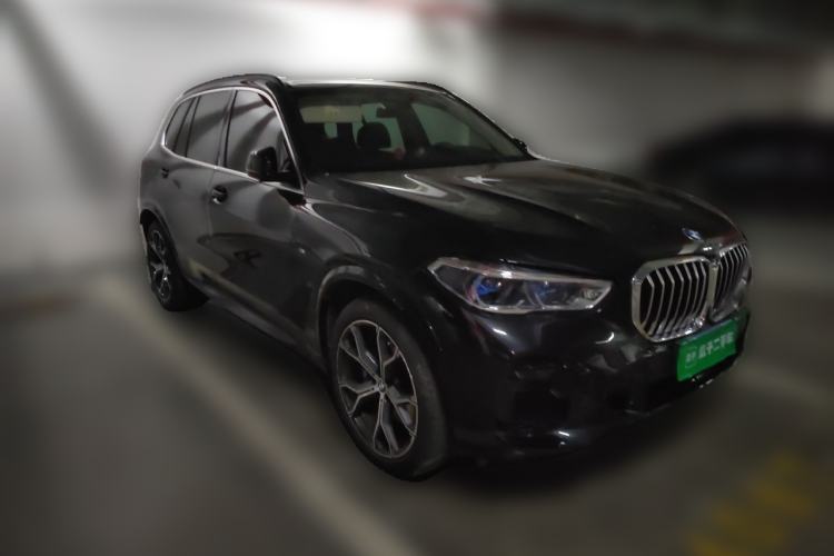 Used BMW X5 2021 Restyled xDrive40i Luxury Version M Sport Package Front Right 45 Deg
