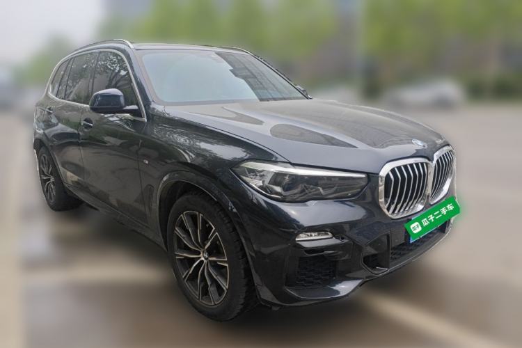 Used BMW X5 2021 xDrive30i M Sport Package Front Right 45 Deg