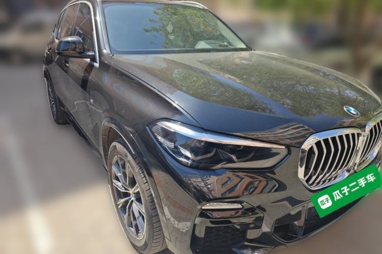 Used BMW X5 2021 xDrive30i M Sport Package Front Right 45 Deg