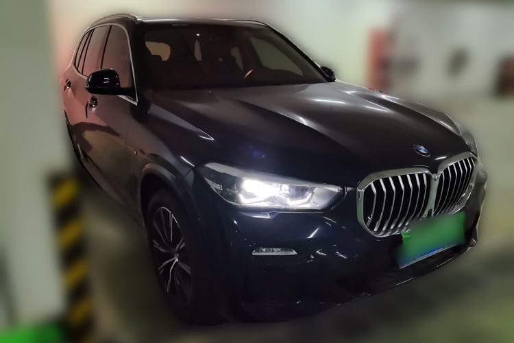 Used BMW X5 2021 Restyled xDrive30i M Sport Package Front Right 45 Deg