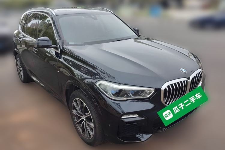 Used BMW X5 2021 xDrive40i M Sport Package Front Right 45 Deg