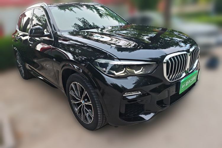 Used BMW X5 2021 Restyled xDrive30i M Sport Package Front Right 45 Deg