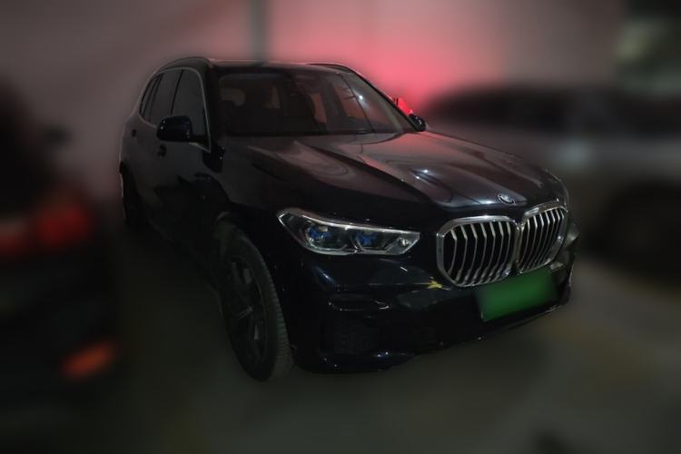 Used BMW X5 2021 Restyled xDrive40i Luxury Version M Sport Package Front Right 45 Deg