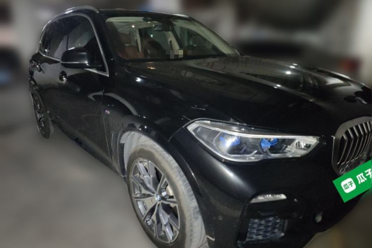 Used BMW X5 2021 xDrive40i M Sport Package Front Right 45 Deg