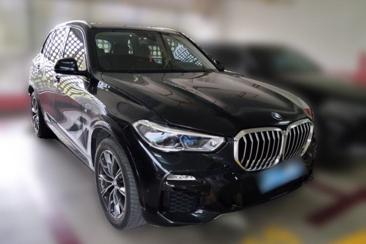 Used BMW X5 2021 Restyled xDrive40i M Sport Package Front Right 45 Deg