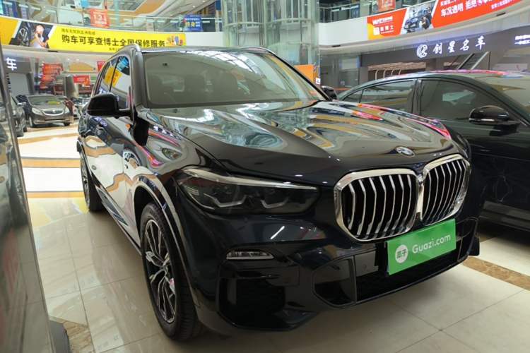 Used BMW X5 2021 Restyled xDrive30i M Sport Package Front Right 45 Deg
