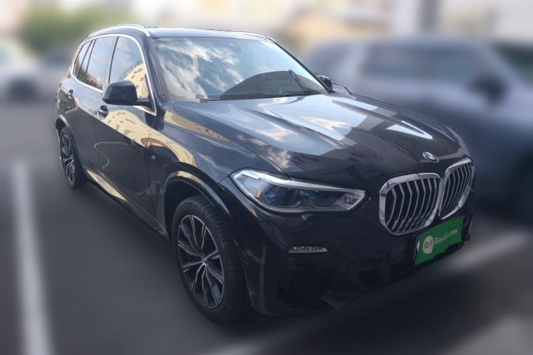 Used BMW X5 2021 xDrive40i M Sport Package Front Right 45 Deg