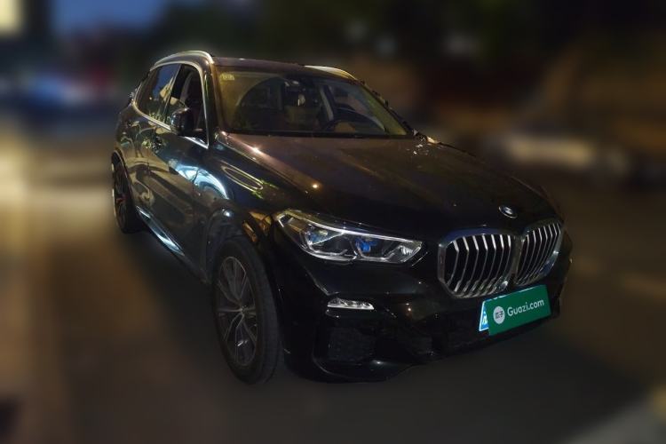 Used BMW X5 2021 Restyled xDrive30i M Sport Package Front Right 45 Deg