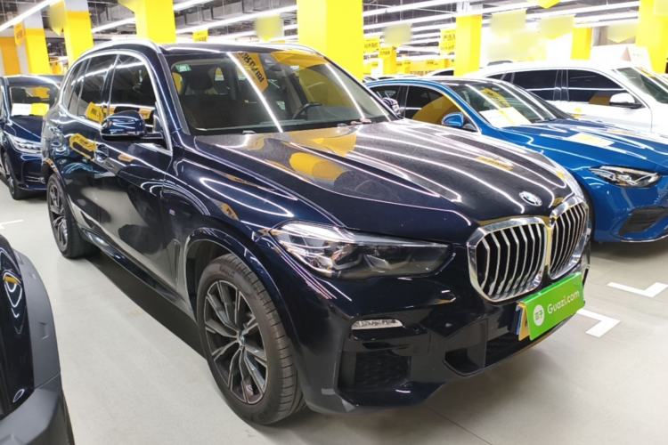 Used BMW X5 2021 Restyled xDrive30i M Sport Package Front Right 45 Deg