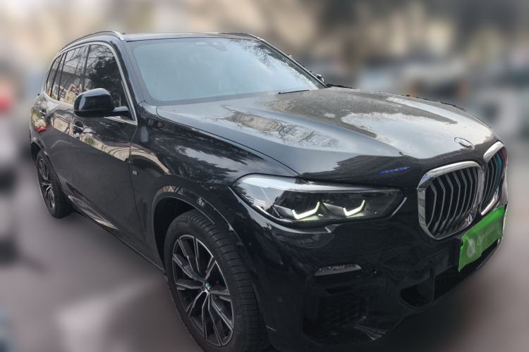 Used BMW X5 2021 xDrive30i M Sport Package Front Right 45 Deg