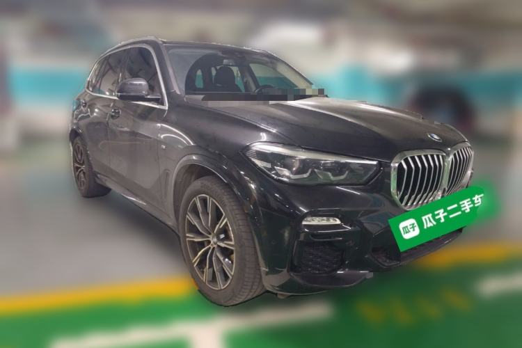 Used BMW X5 2021 xDrive30i M Sport Package Front Right 45 Deg