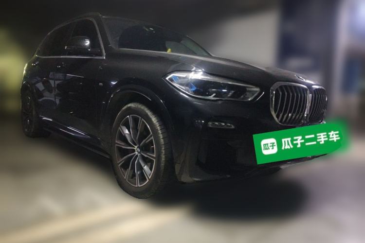 Used BMW X5 2021 xDrive30i M Sport Package Front Right 45 Deg