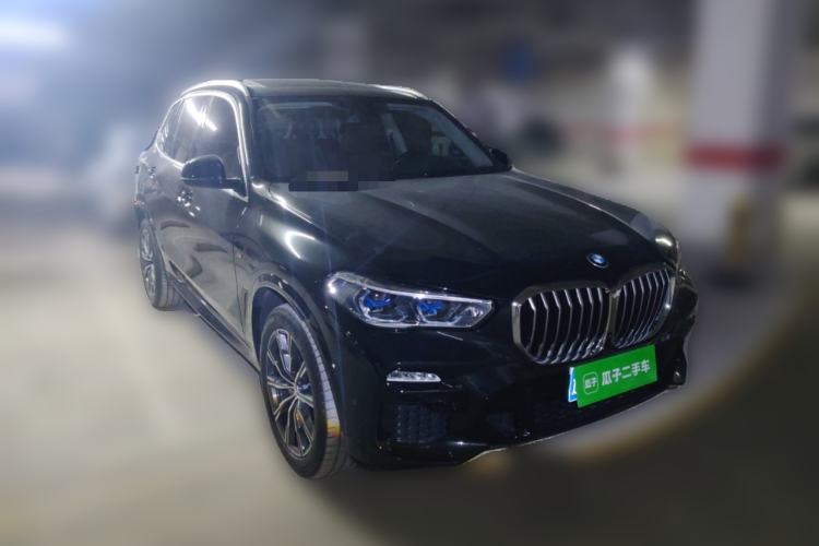 Used BMW X5 2021 xDrive40i M Sport Package Front Right 45 Deg