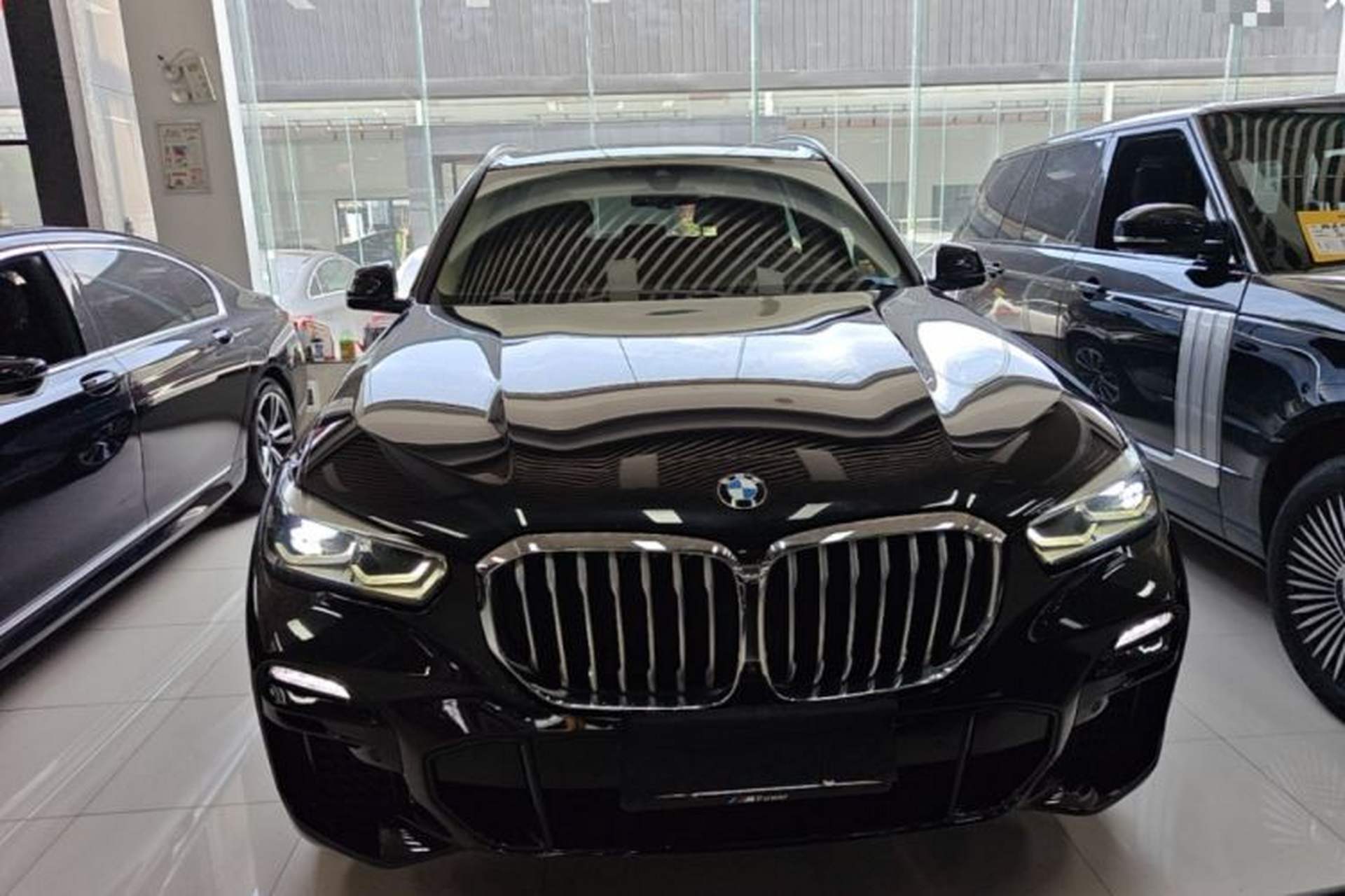 Used BMW X5 2021 xDrive30i M Sport Package Front