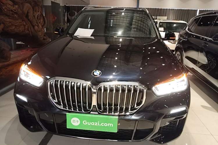 Used BMW X5 2021 xDrive40i M Sport Package Front
