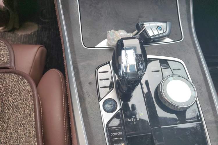 Used BMW X5 2021 Restyled xDrive40i M Sport Package Gear Lever