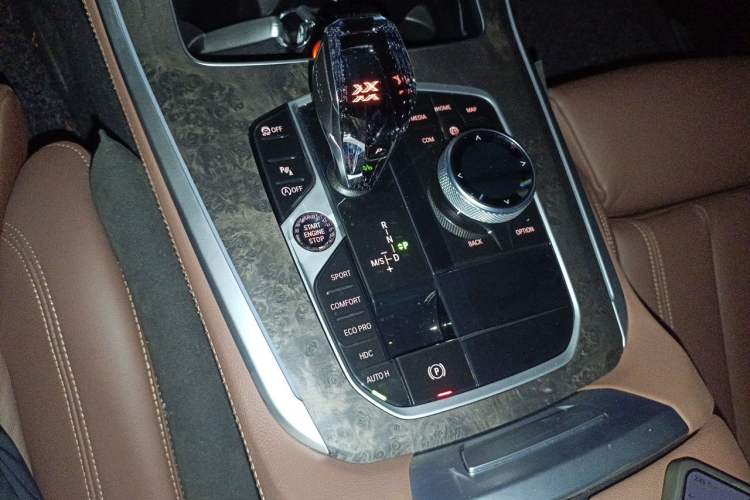Used BMW X5 2021 Restyled xDrive30i M Sport Package Gear Lever